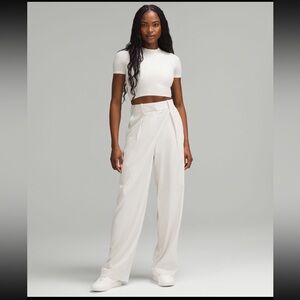 Lululemon pleat front high rise trouser